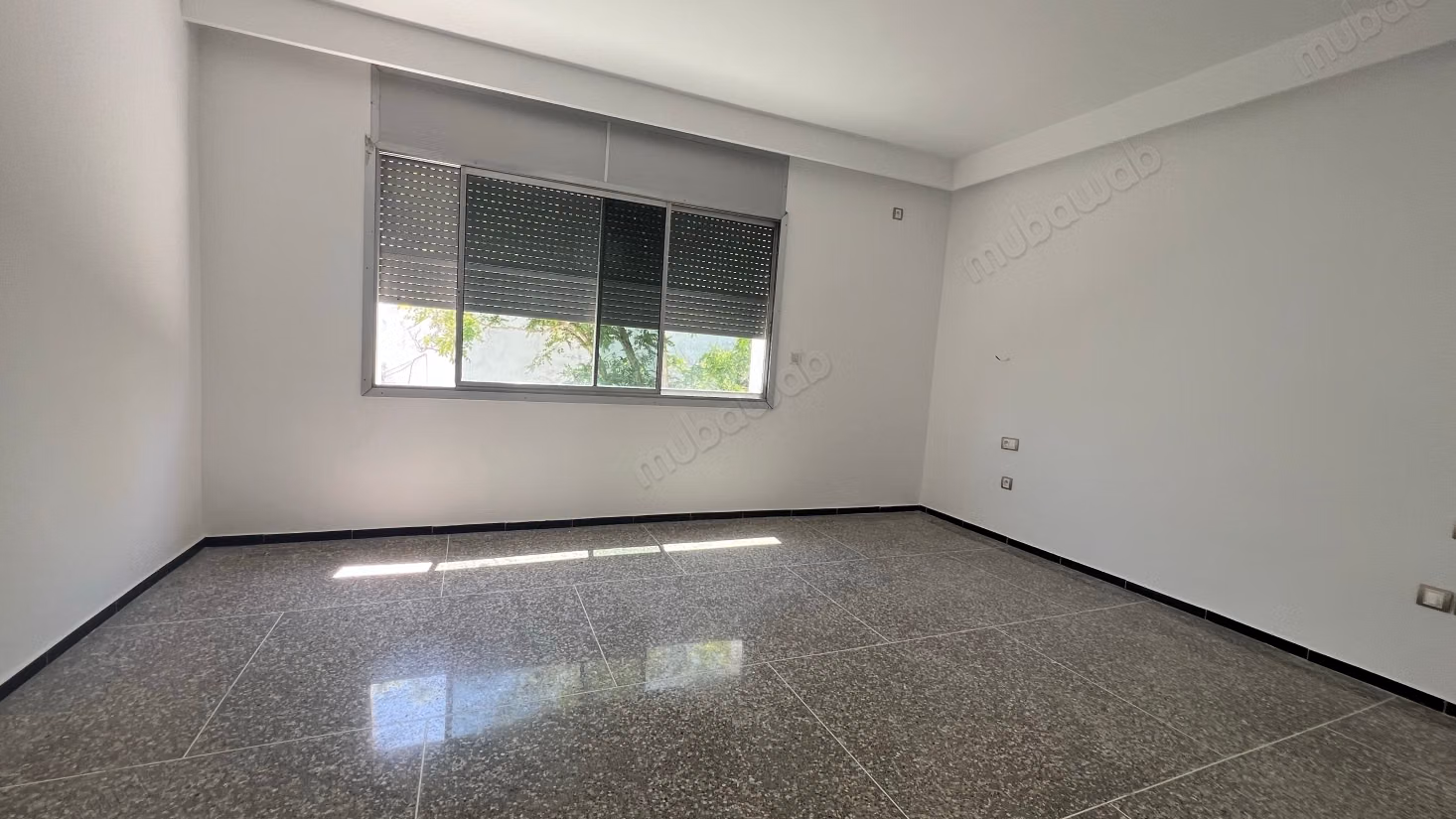 Luxurious villa for rent in Les Orangers. 8 large rooms. Double glazed windows and central heating