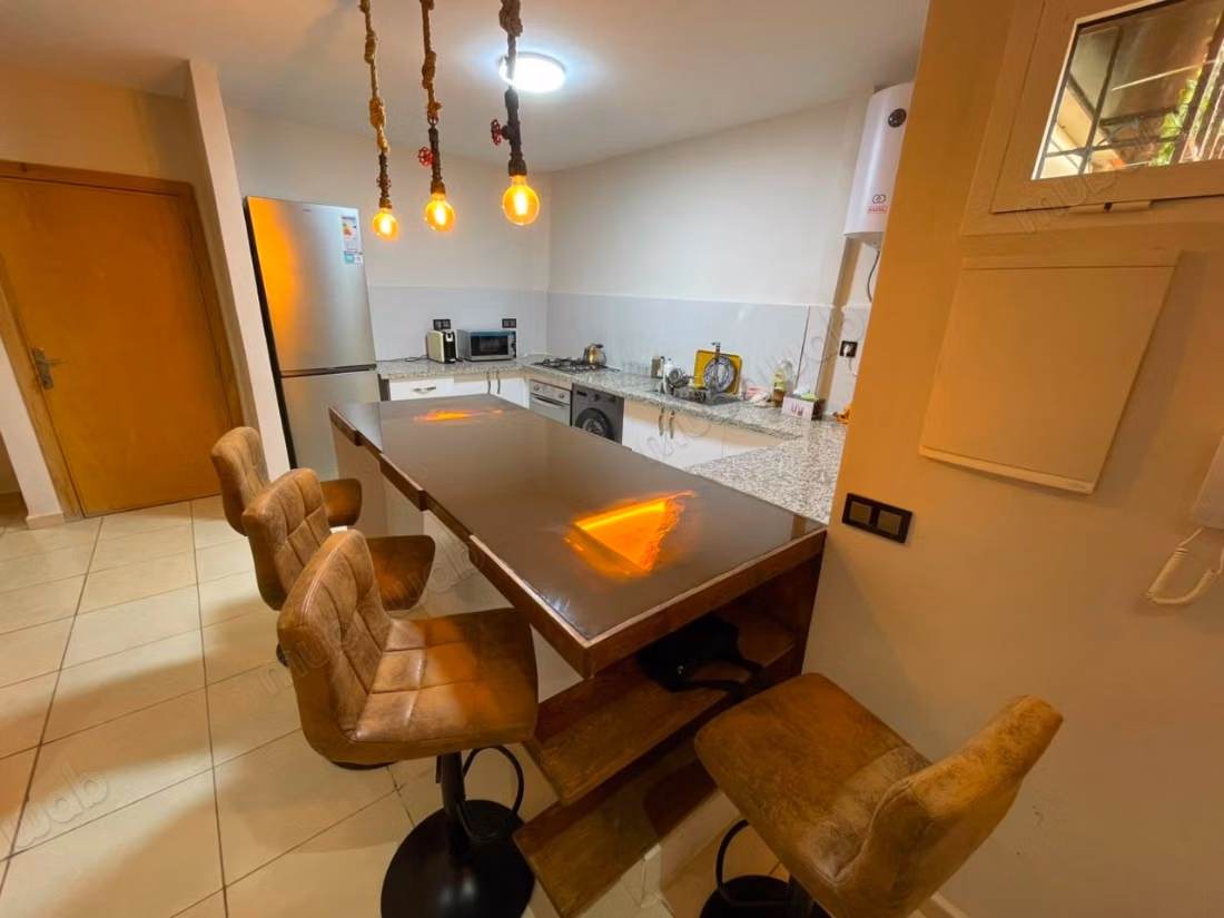Appartement à louer meublé de 3 chambres