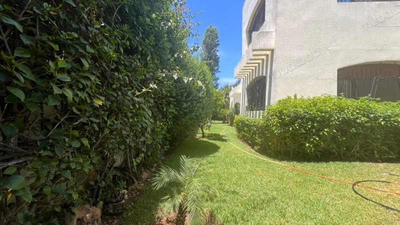 Villa usage bureau de 700m Hay Riyad