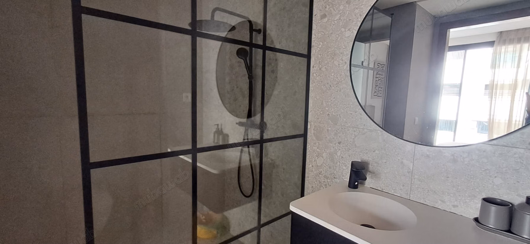Palmier hoogwaardig gemeubileerd studio met balkon