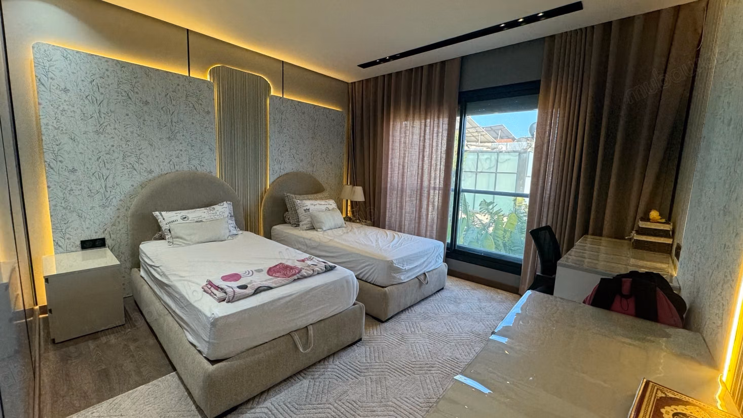 Magnifica villa a schiera nella città verde da cogliere