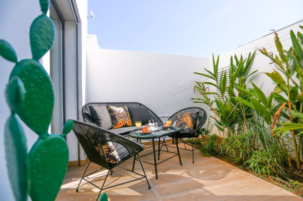 Superbo appartamento in affitto a Gauthier. Superficie totale di 50 m². Servizio di portineria e aria condizionata
