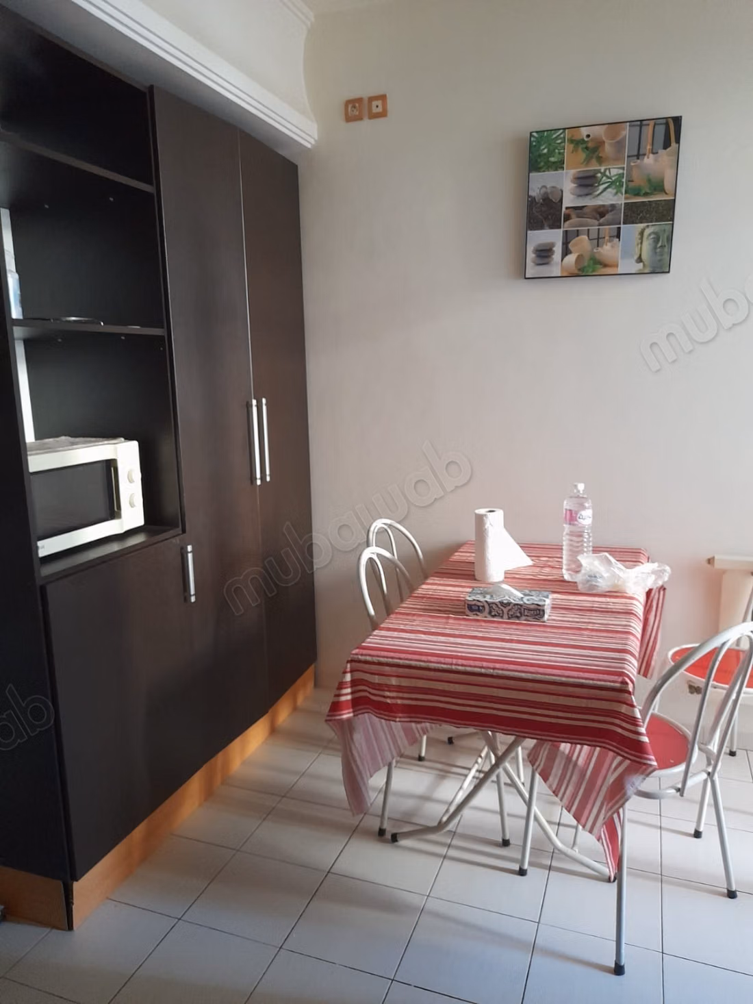 Superbe appartement à louer à El Menzah 
7.3 grandes pièces. Meublé