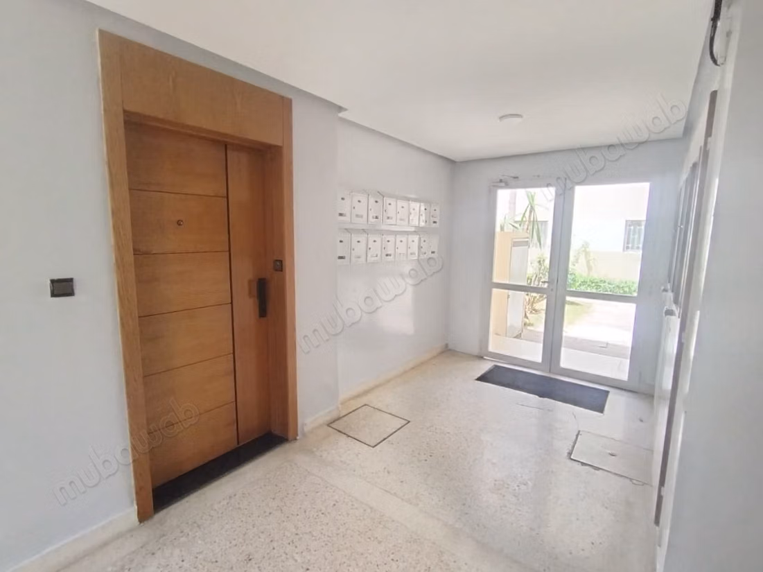 Bel appartement à vendre à Tabriquet. 1 Pièce. Résidence avec concierge
