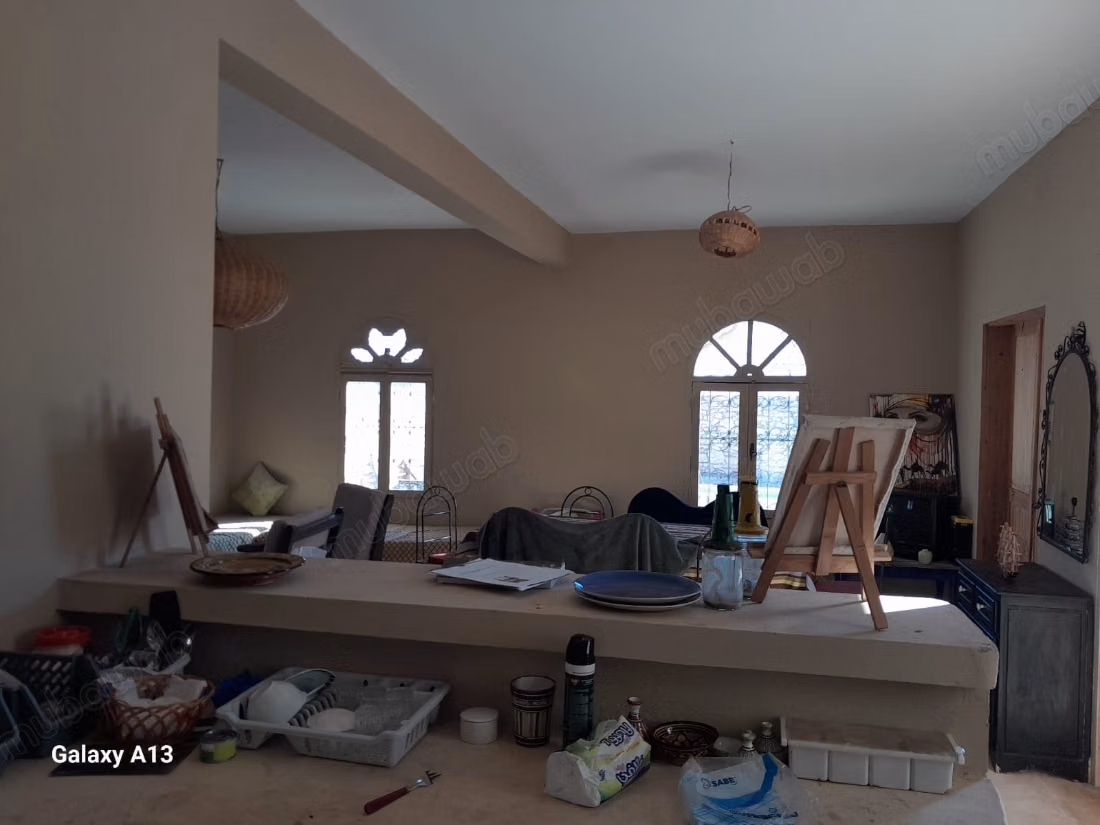 Villa with pool on 8,500 m² of land