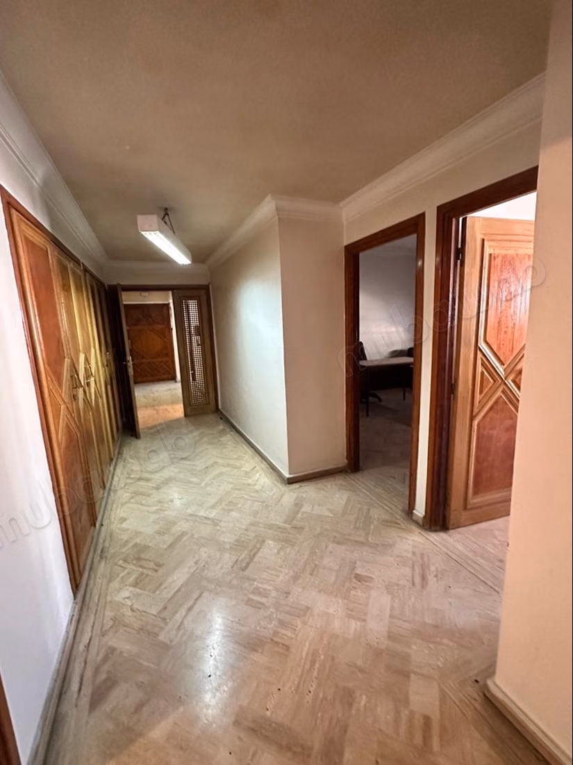 180m2 Kantoor te Huur Dubbele Gevel