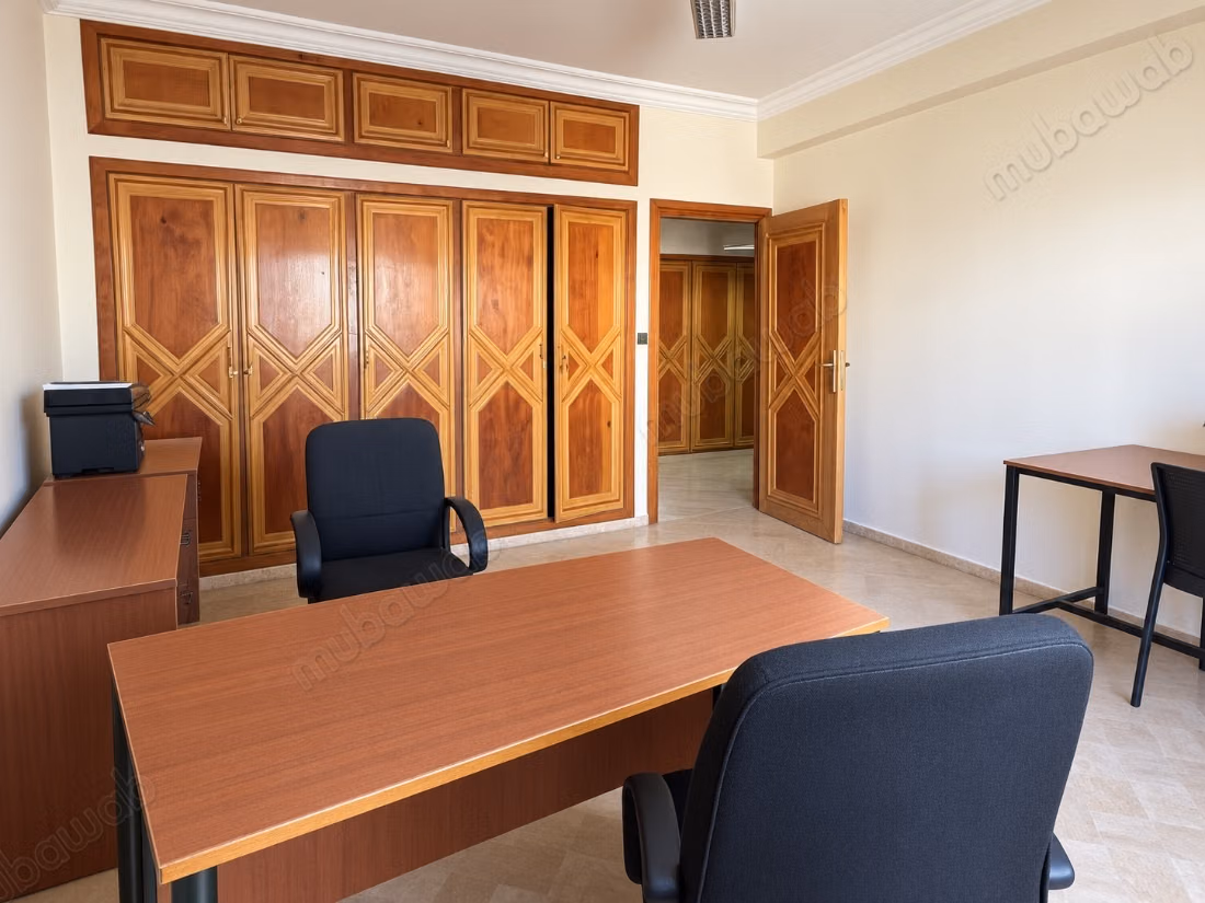 180m2 Kantoor te Huur Dubbele Gevel