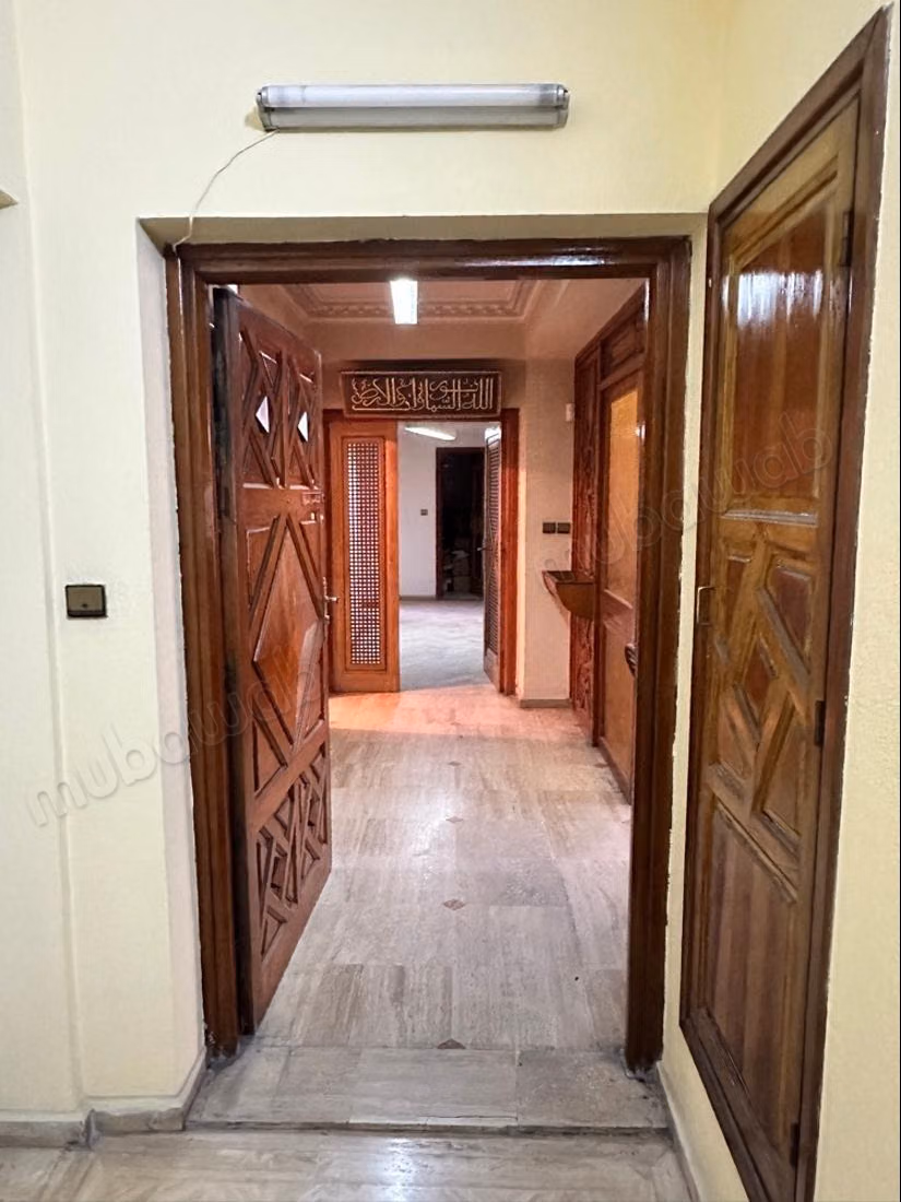 180m2 Kantoor te Huur Dubbele Gevel