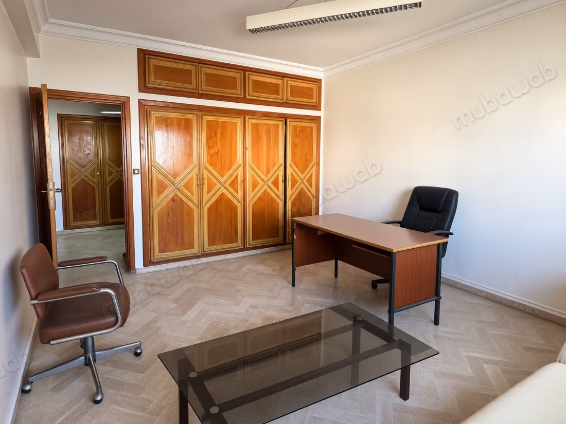 180m2 Kantoor te Huur Dubbele Gevel