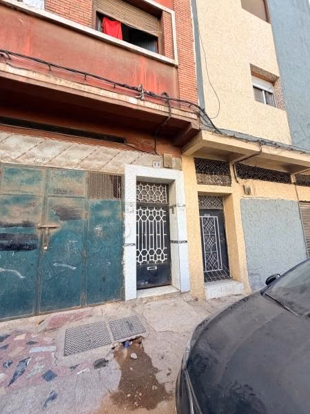 Spazio commerciale 54 m² Hay El Falah Casa