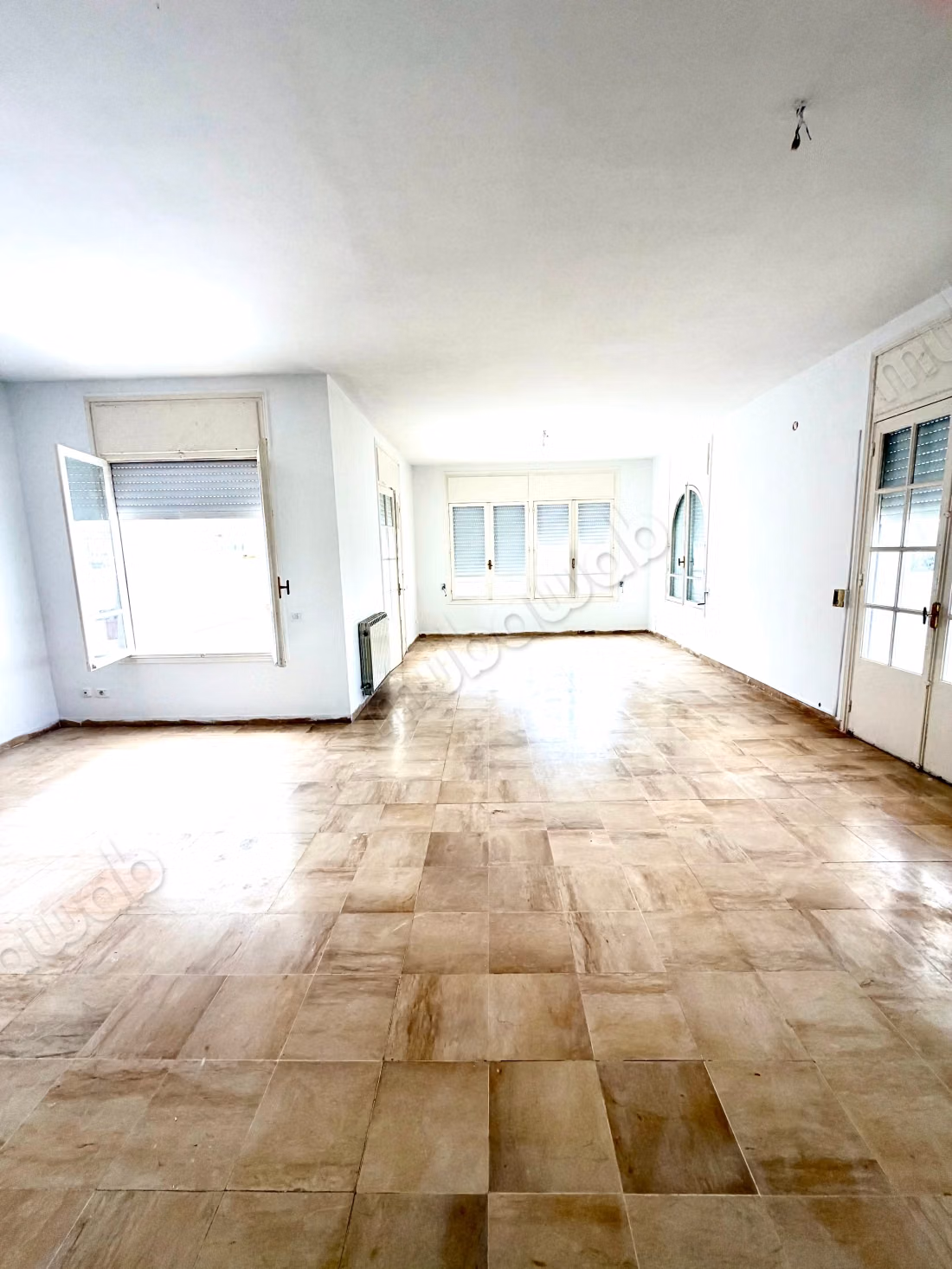 Affitta questo appartamento a Les Berges Du Lac 1. 4 camere piacevoli. Ascensore e terrazza