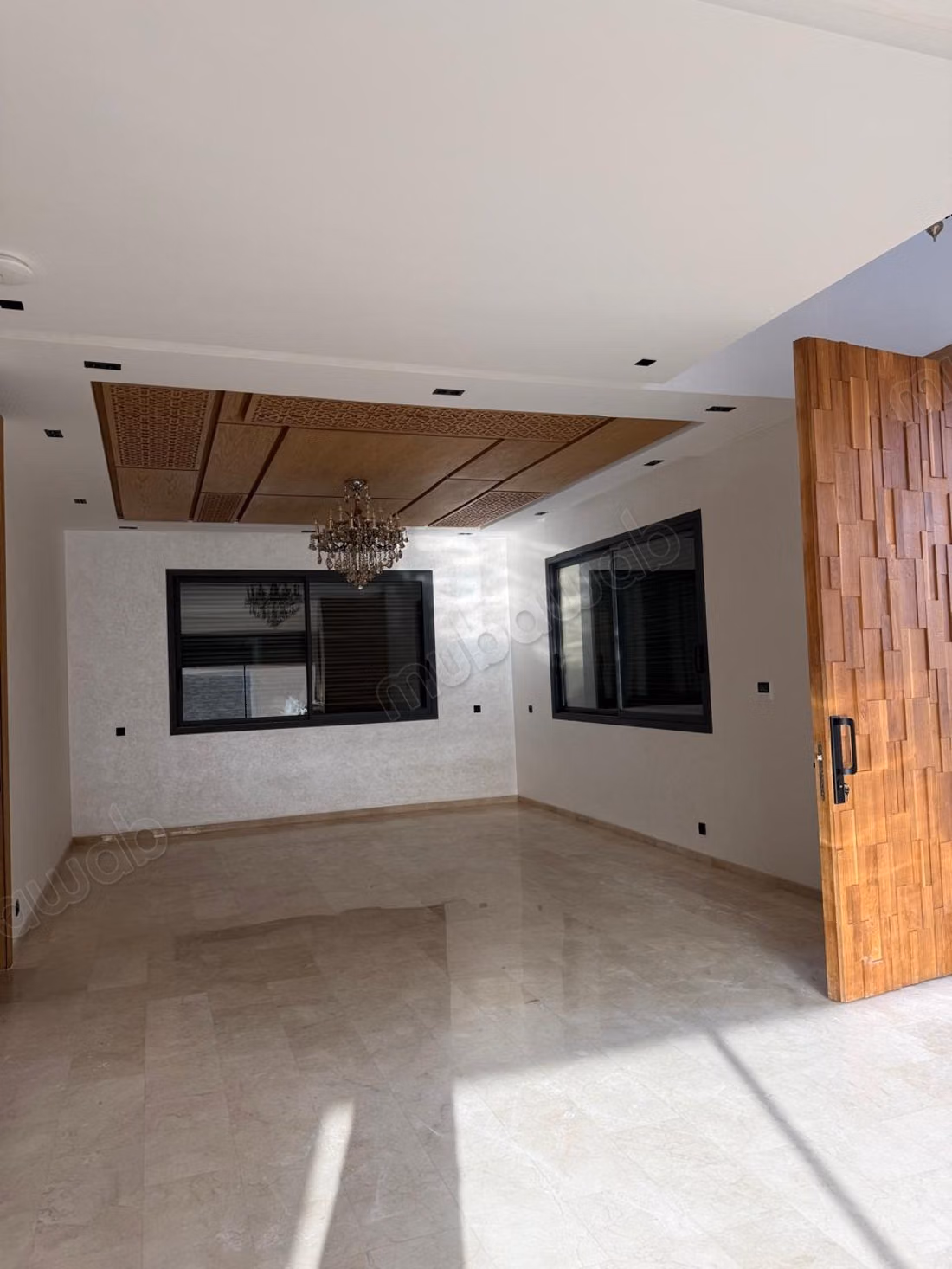 Luxury villa for sale in Hay Targa. 7 rooms. Pool, air conditioning