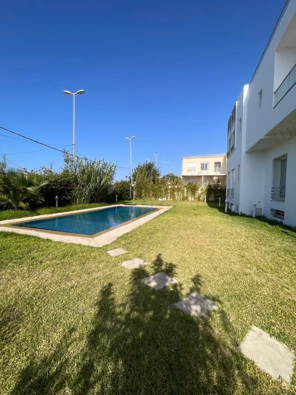 Villa meublée de standing à louer belle vue mer