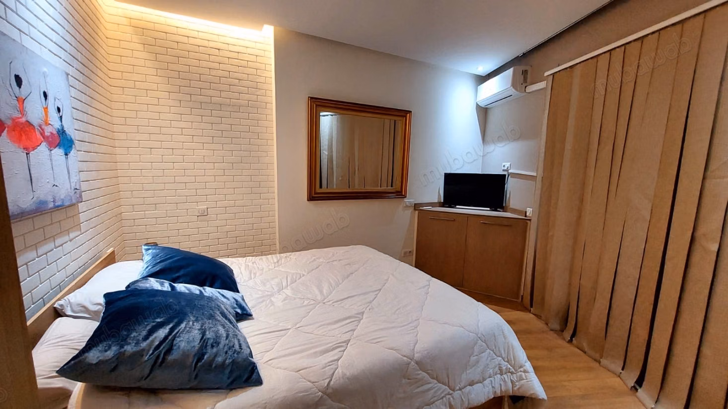 Studio for rent golden triangle