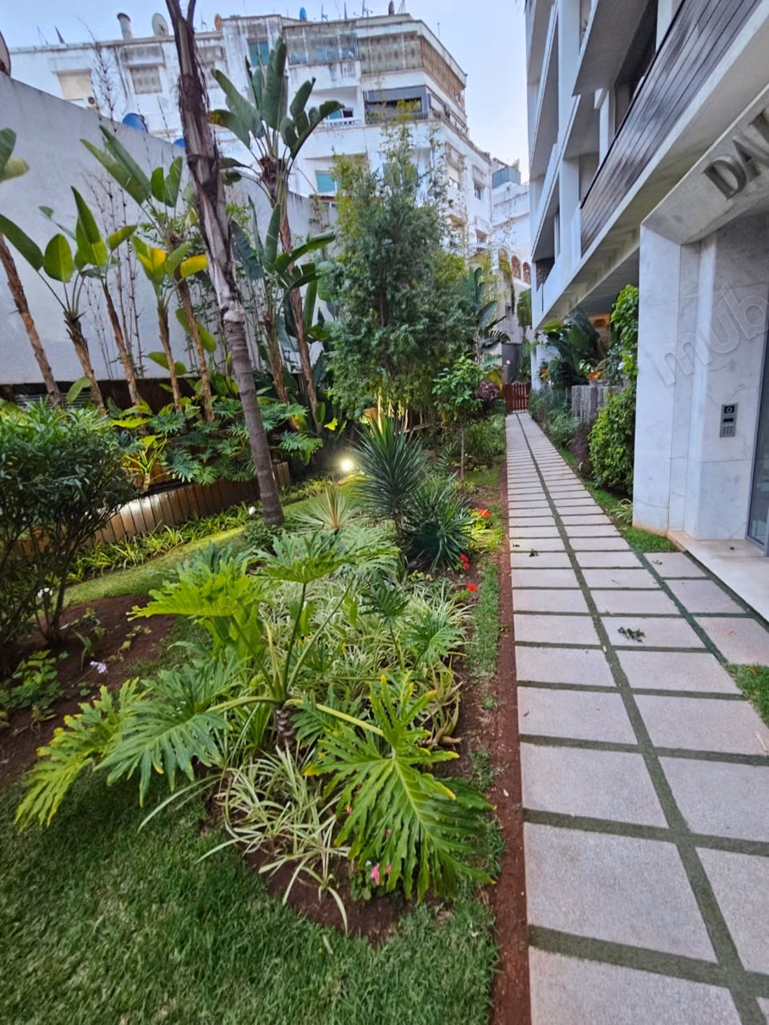 Studio for rent golden triangle