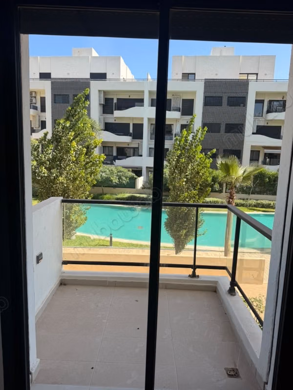 Affitta questo appartamento a Ain Diab Extension. 3 belle camere. Aria condizionata e piscina