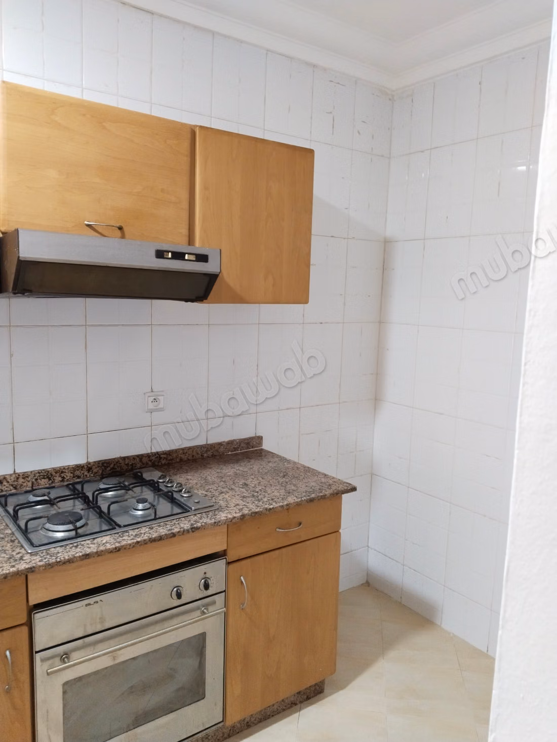 Very nice apartment for rent in Bourgogne Ouest. Total area 60 m². Traditional Moroccan living room, secured residence
