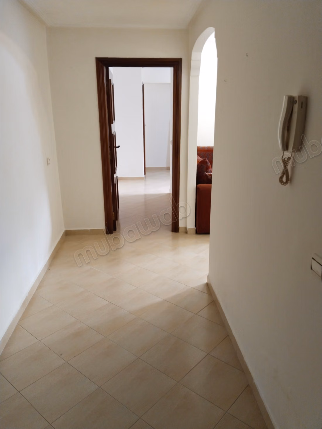 Very nice apartment for rent in Bourgogne Ouest. Total area 60 m². Traditional Moroccan living room, secured residence