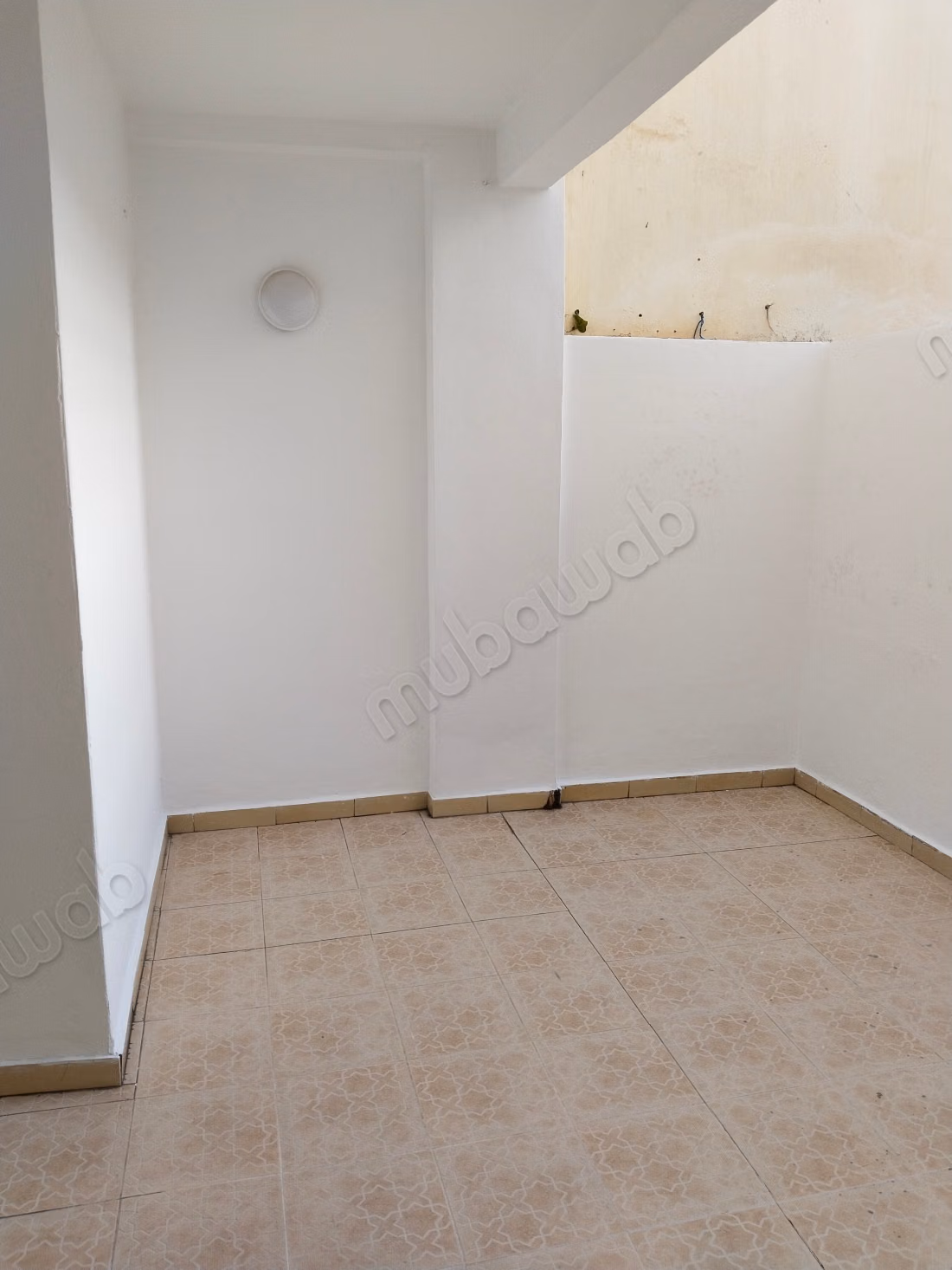 Very nice apartment for rent in Bourgogne Ouest. Total area 60 m². Traditional Moroccan living room, secured residence