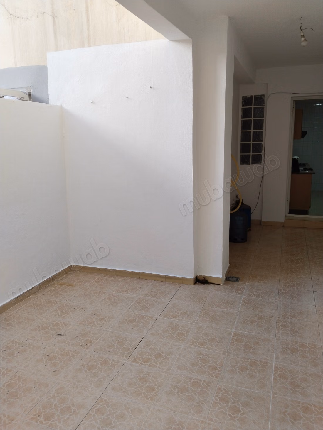 Very nice apartment for rent in Bourgogne Ouest. Total area 60 m². Traditional Moroccan living room, secured residence