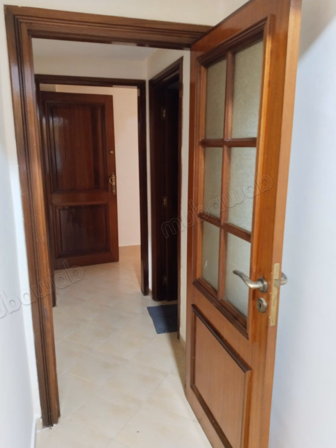 Very nice apartment for rent in Bourgogne Ouest. Total area 60 m². Traditional Moroccan living room, secured residence