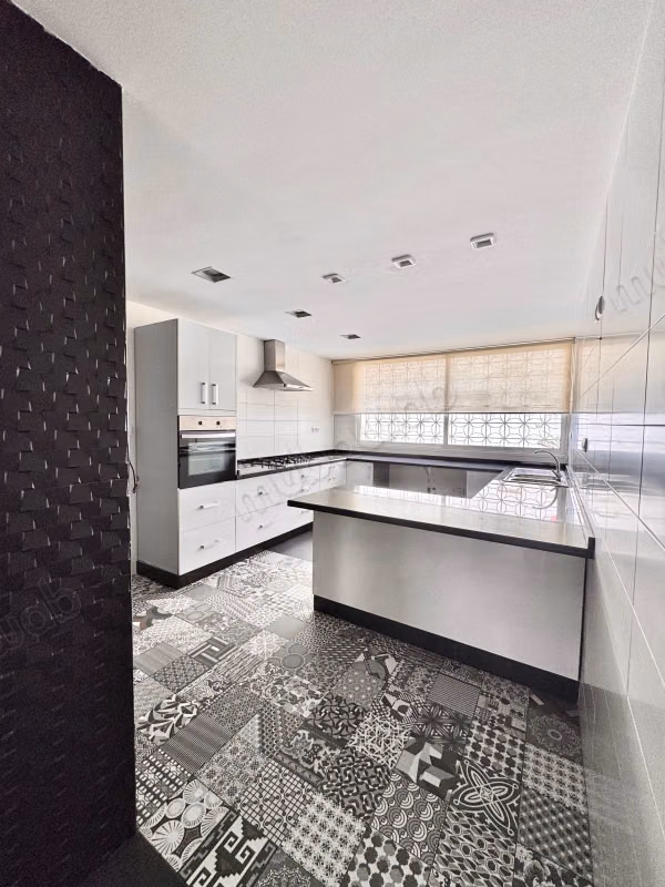 Élégant appartement rénové de 157 m² – Maarif Extension