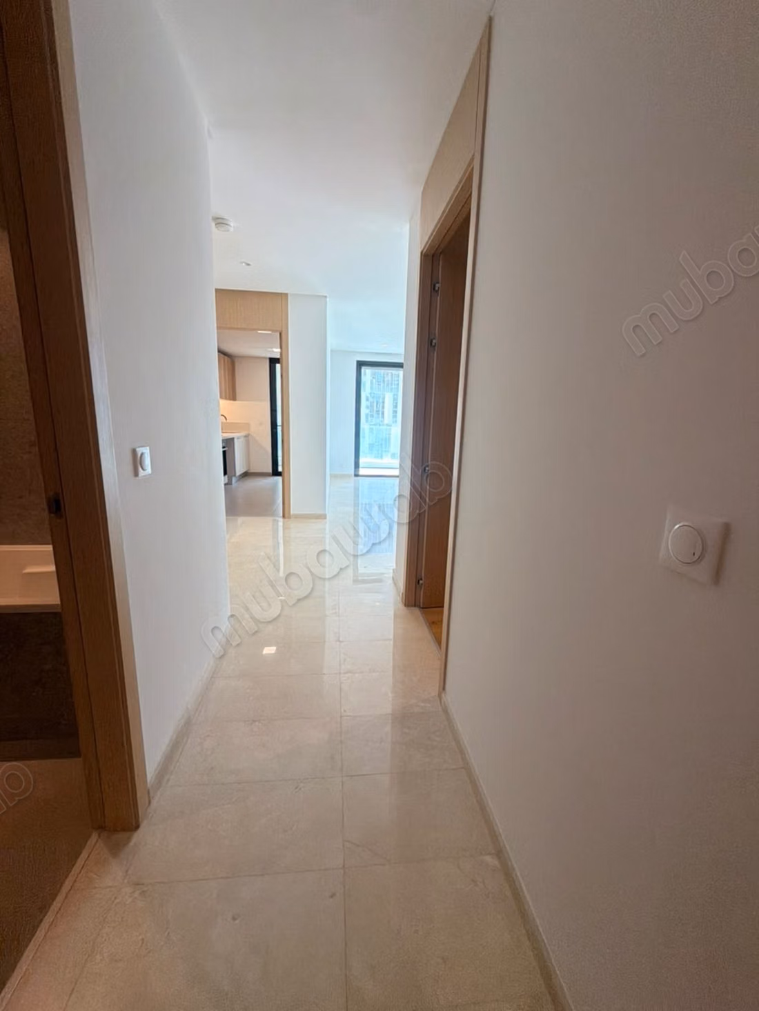 Appartamento stupendo in affitto a Casablanca Finance City. Superficie di 120 m². Antenna parabolica e porta blindata