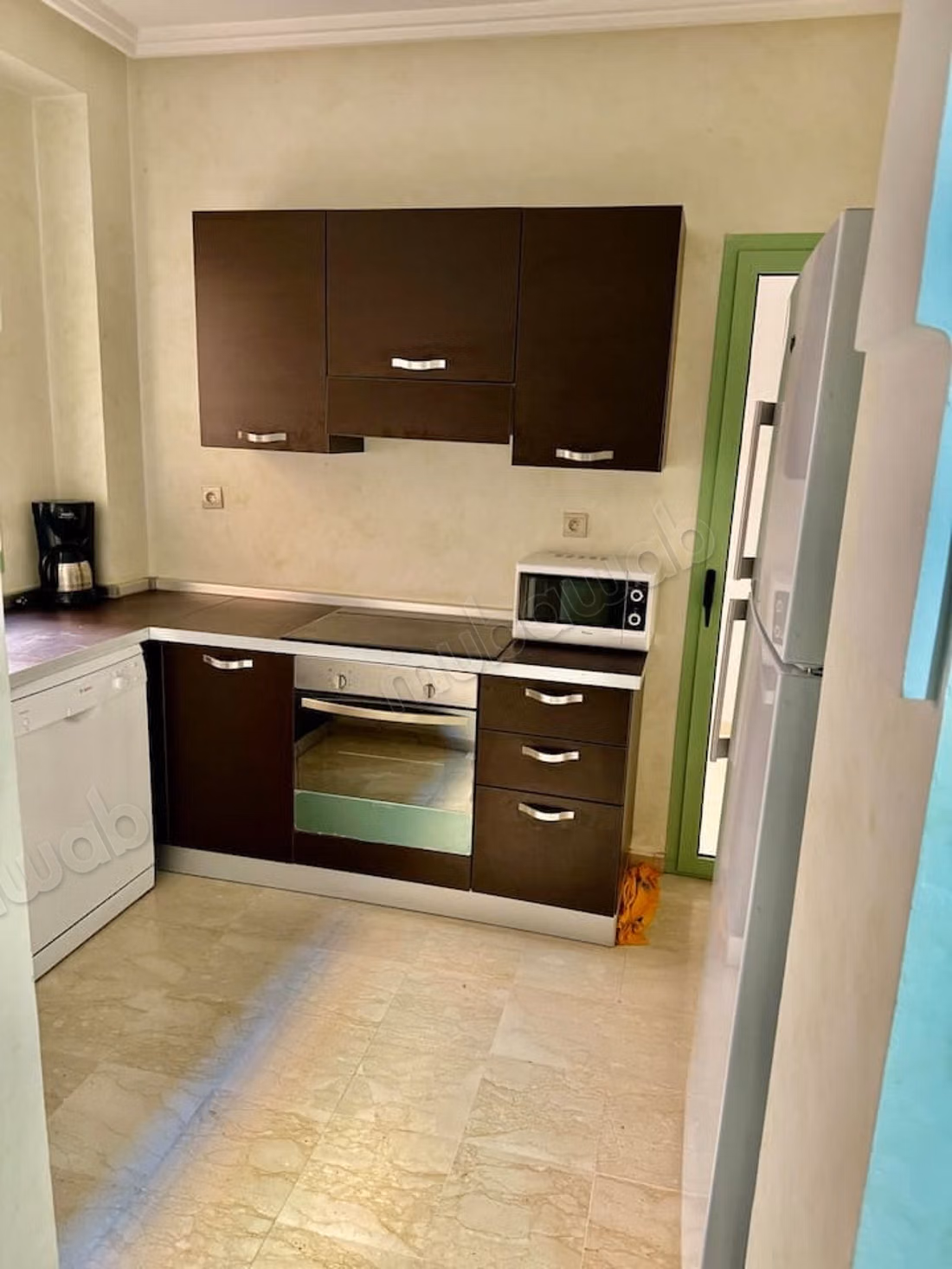 Prachtig appartement te huur in Hivernage. 3 comfortabele kamers. Goed ingericht