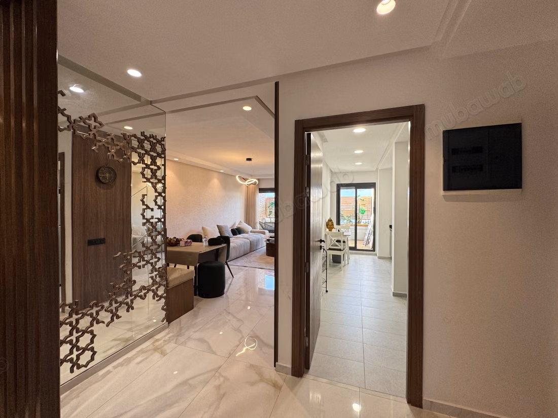 Verkoop appartement in Maârif. Oppervlakte 99 m². Goed ingericht