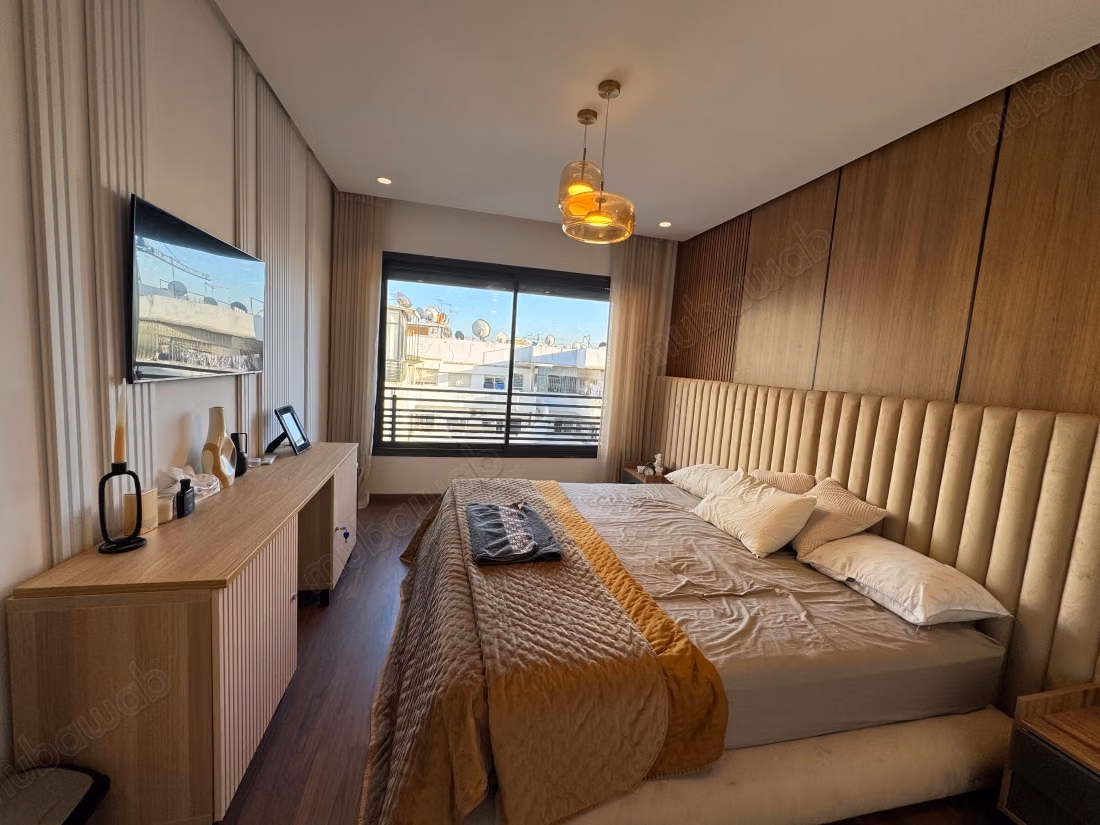 Verkoop appartement in Maârif. Oppervlakte 99 m². Goed ingericht