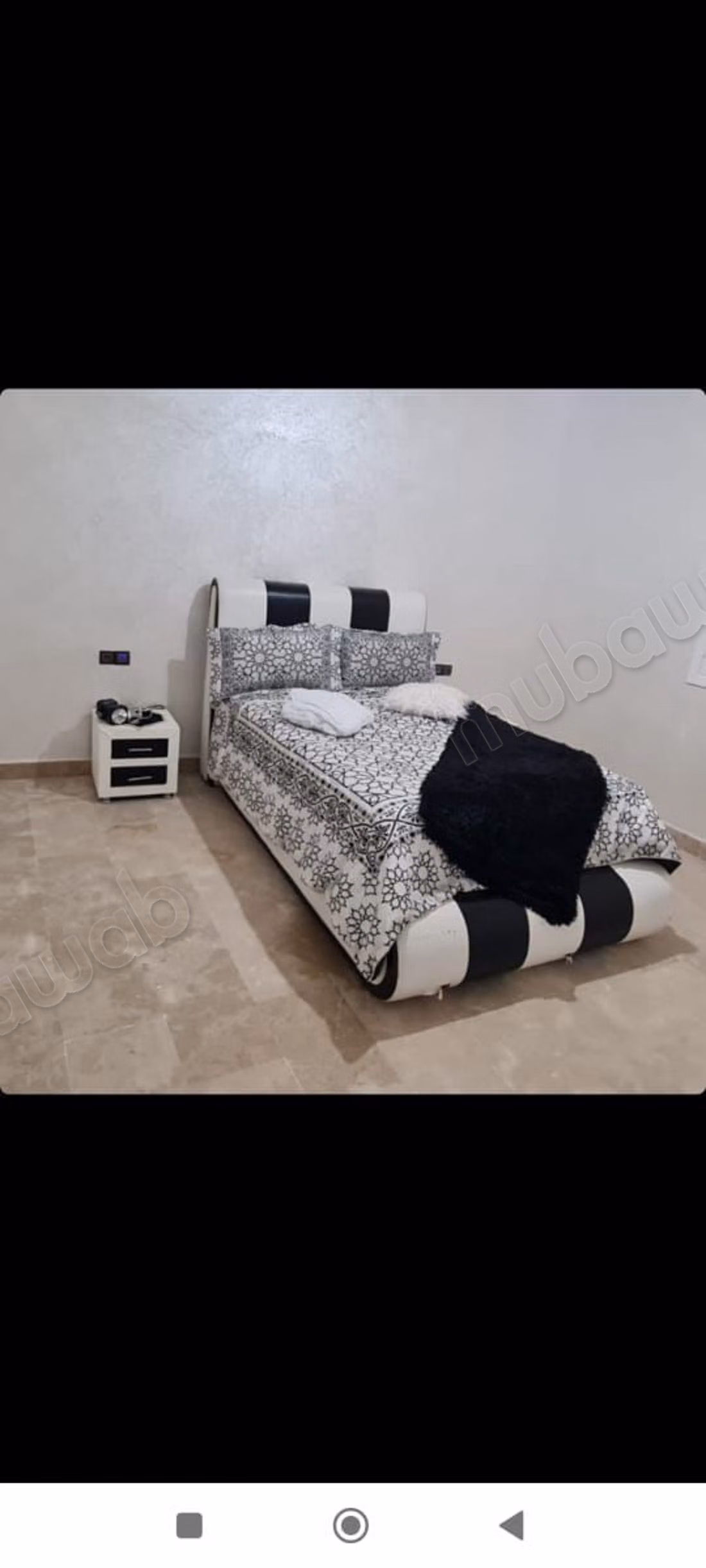 A vendre ferme 1 Ha 
Route Ourika