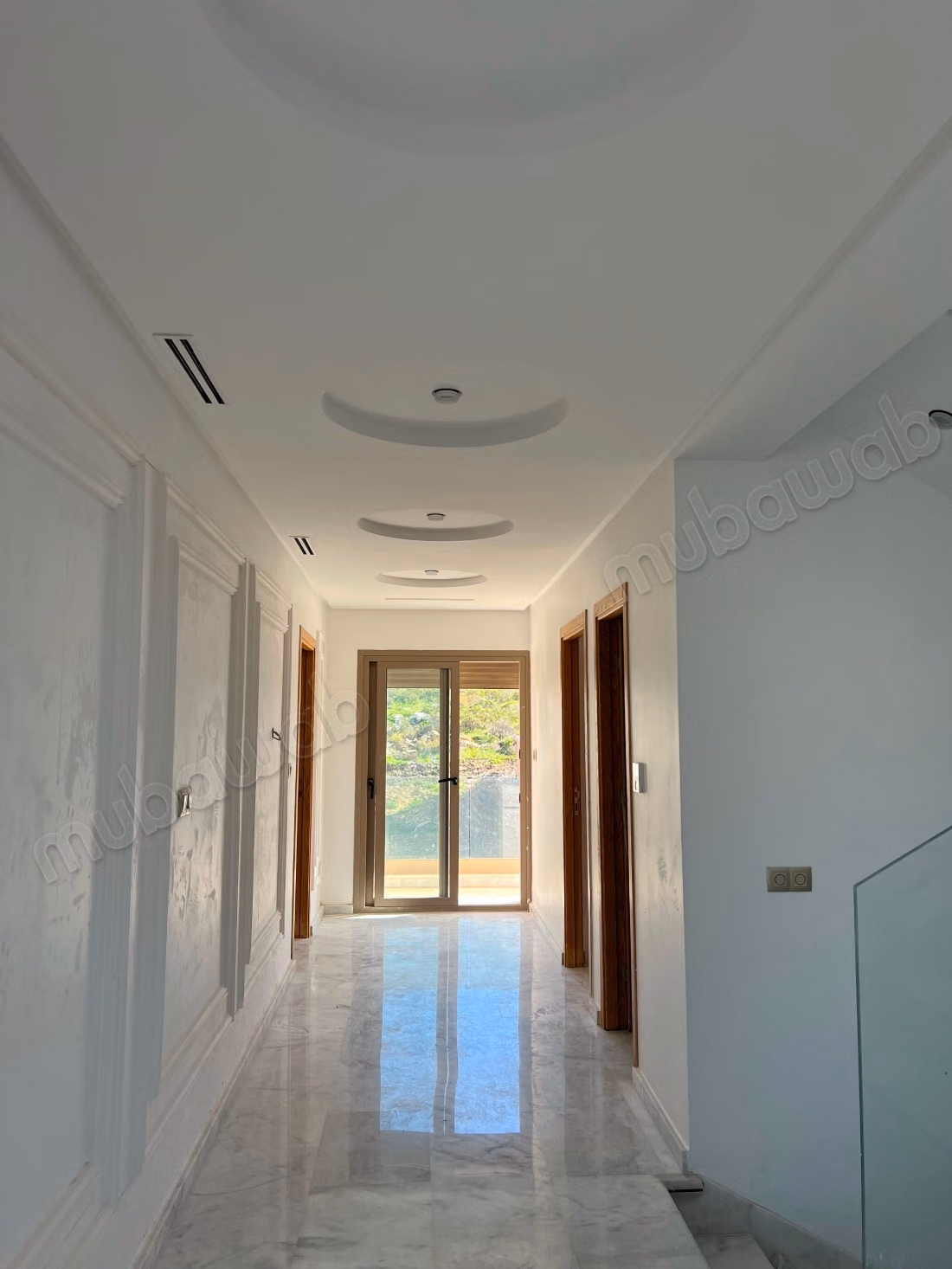 Luxury Villa for sale in Malabata. 
Dimension 210 m². 
Robust door, Residence with security
