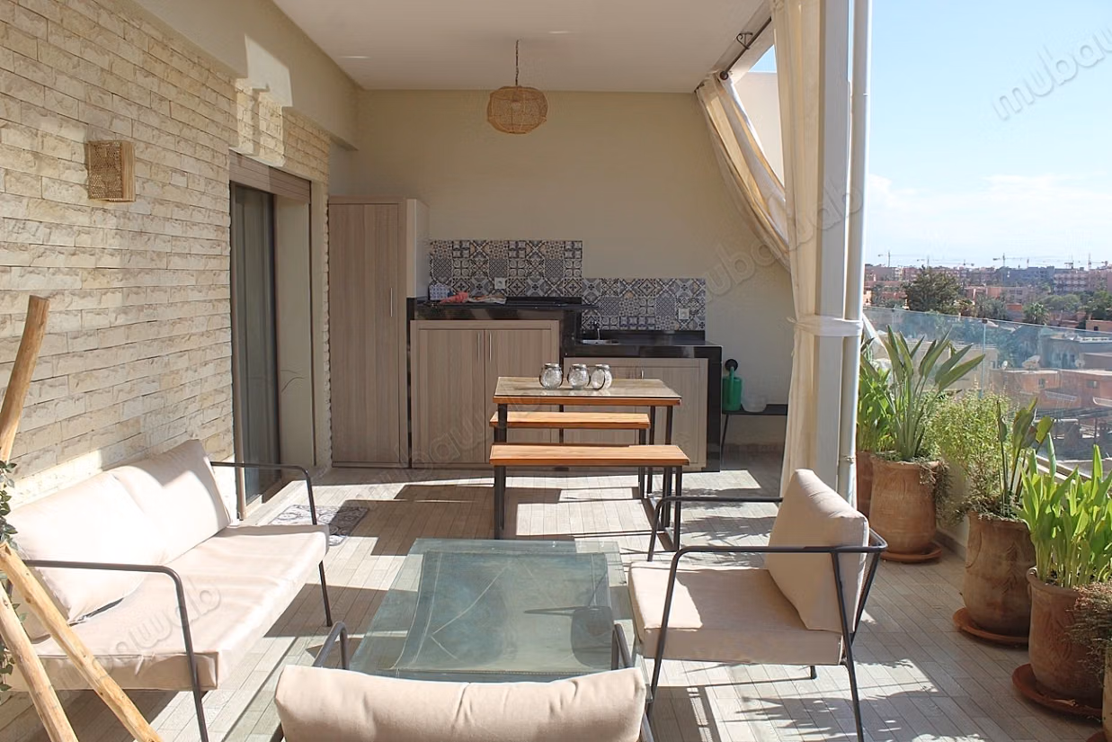 Apartment with terrace and stunning view