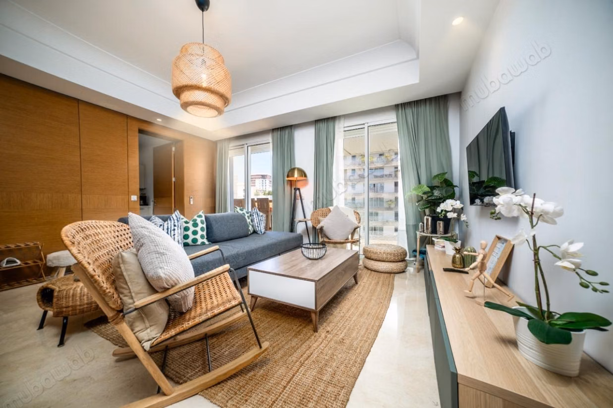 Prachtig appartement met moderne gemeubileerd terras