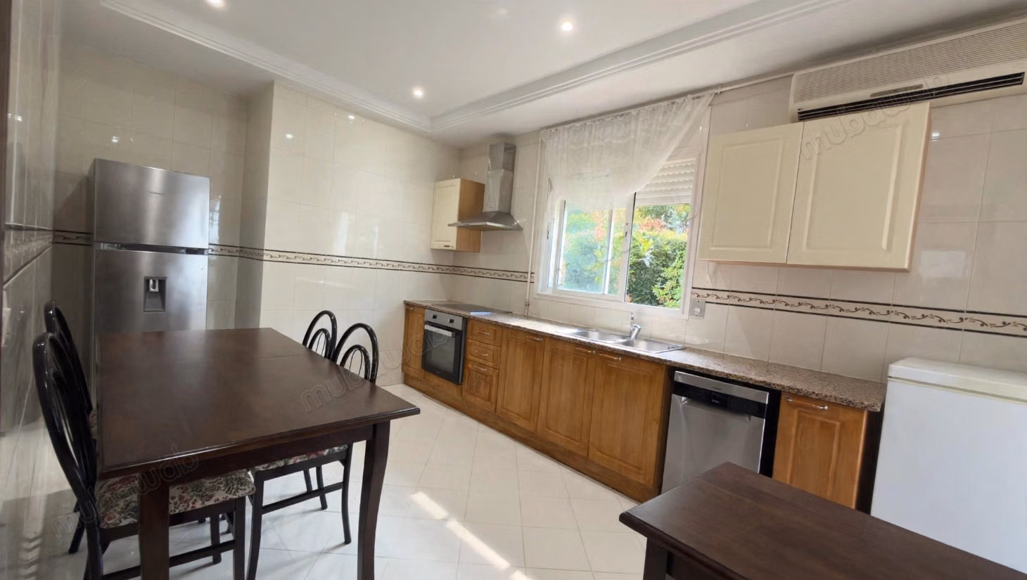 S2 de 127 m² au premier étage à Enassr 2