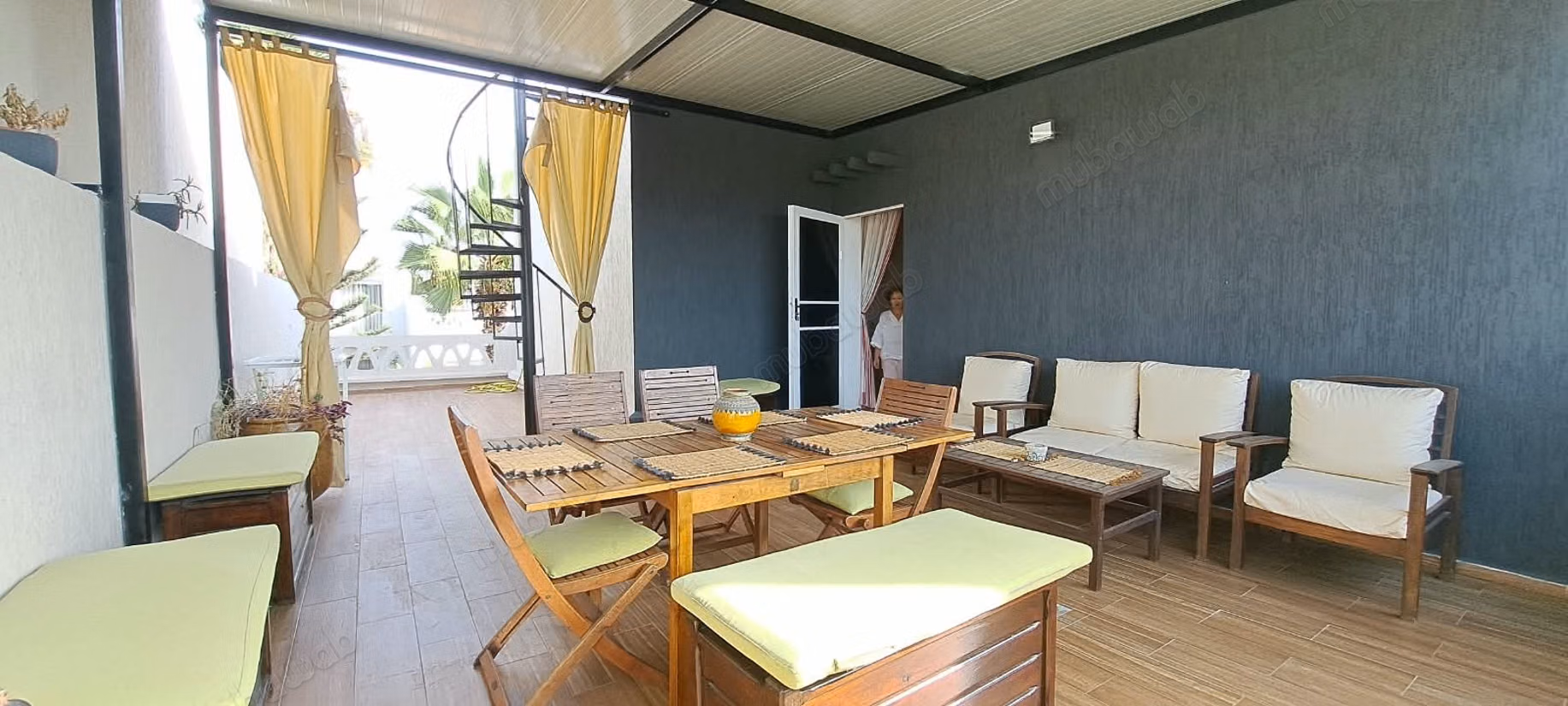 Belle villa avec piscine meublé a louer