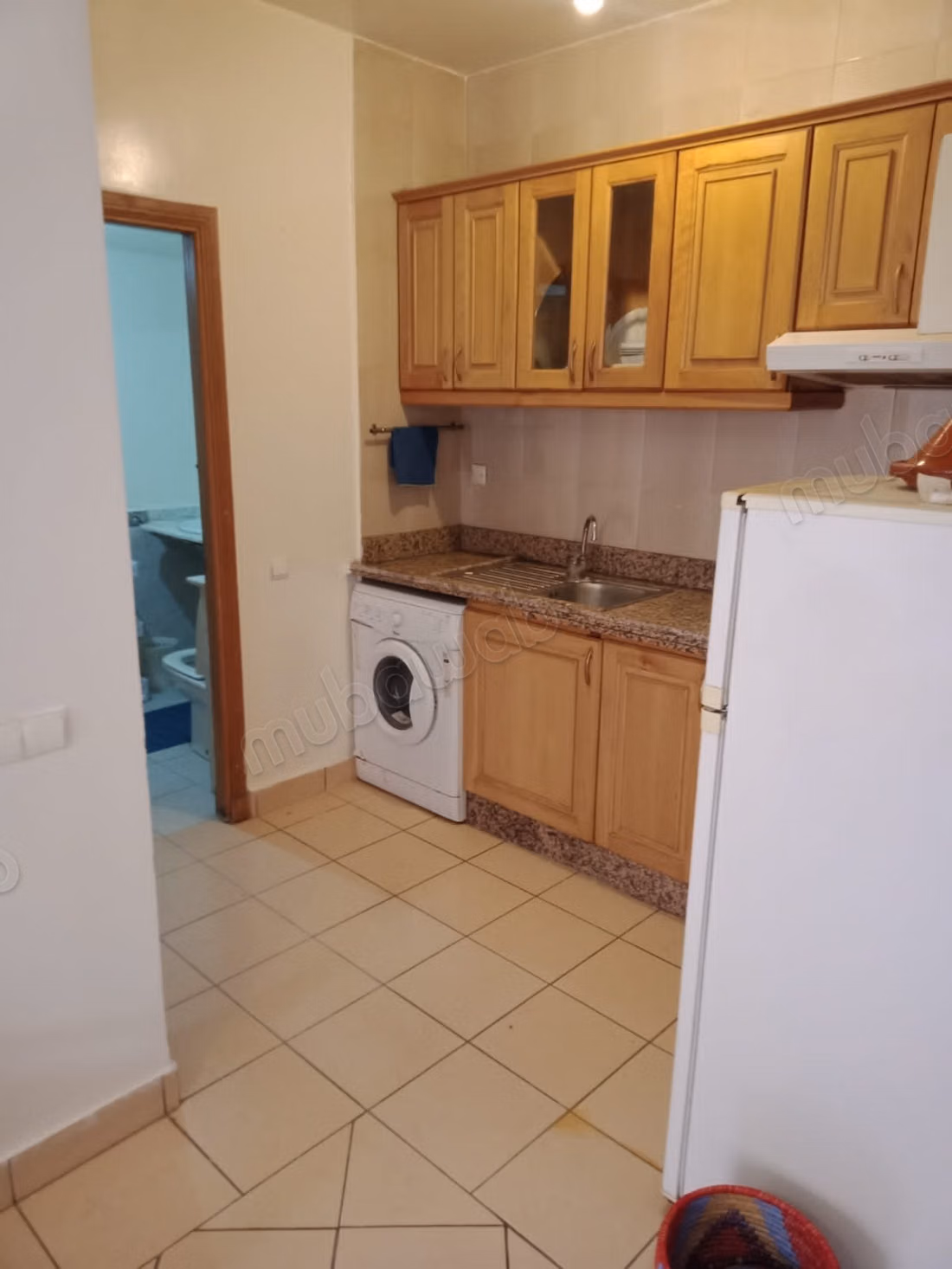Appartement à vendre à Boulevard Med 
1 chambre. Bien meublé