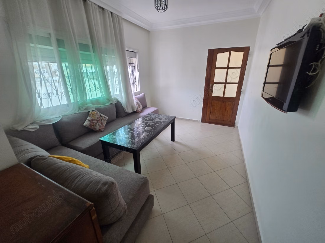 Zeer mooi appartement te huur in Beauséjour. 2 mooie slaapkamers. Gemeubileerd