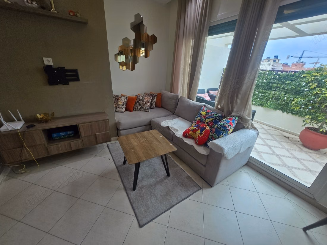 Zeer mooi appartement te huur in Beauséjour. 2 mooie slaapkamers. Gemeubileerd