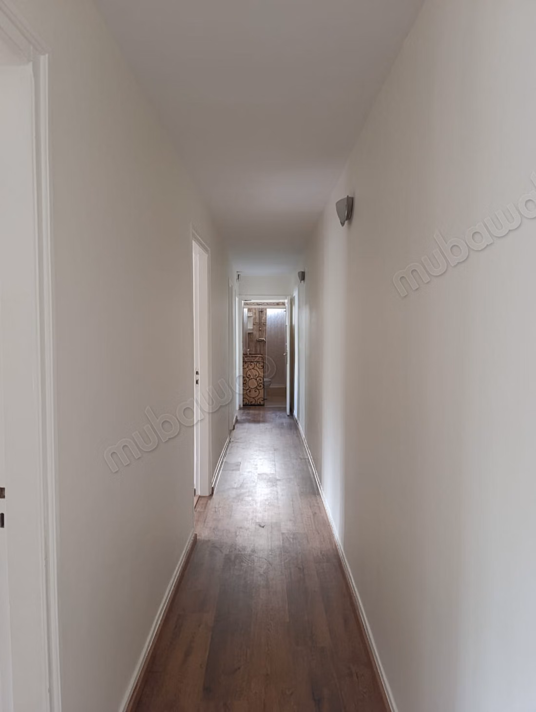 Location villa plein pied à Oasis.
Superficie 200 m².
Salon européen