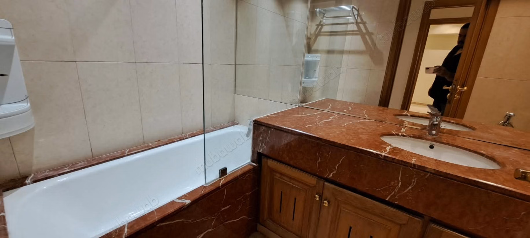Beautiful 3-bedroom apartment for rent in Racine