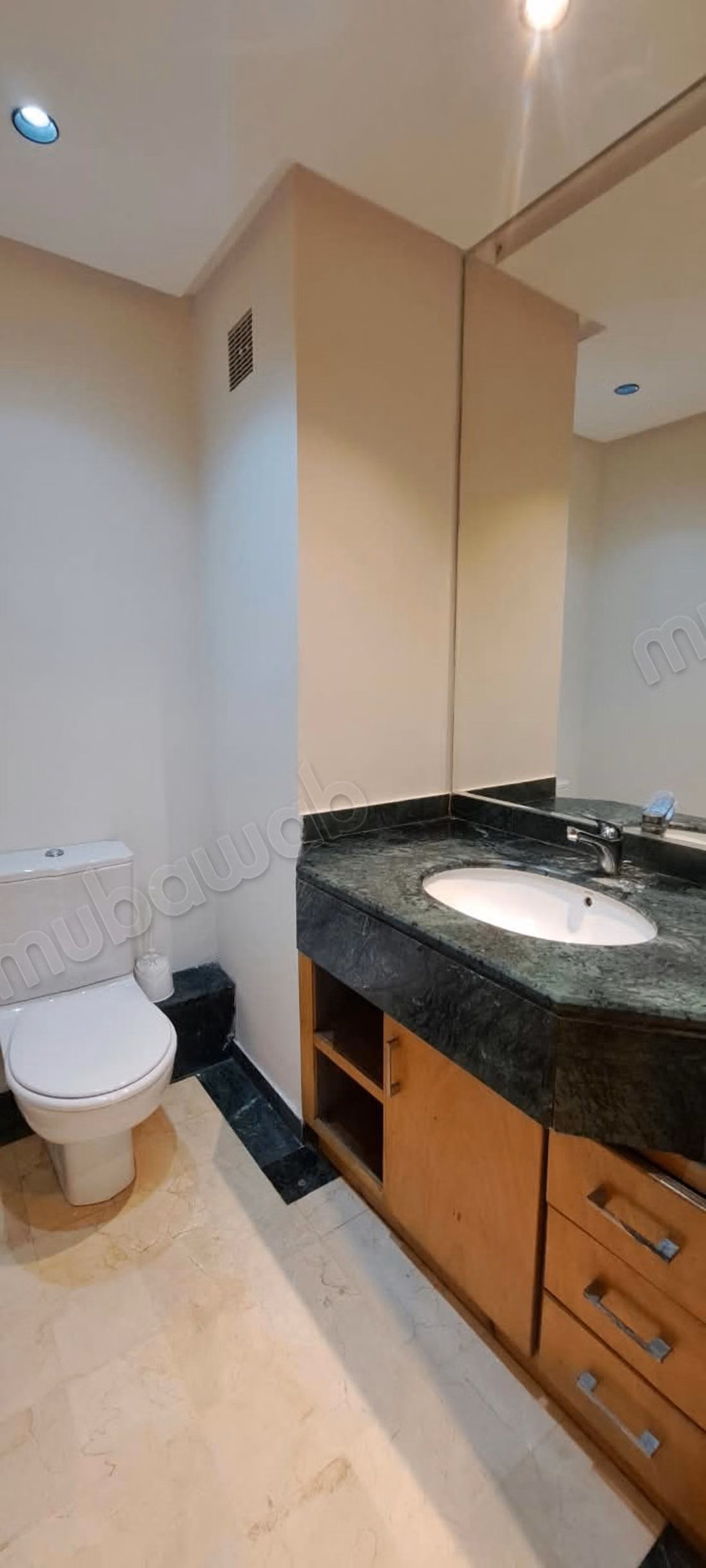 Beautiful 3-bedroom apartment for rent in Racine