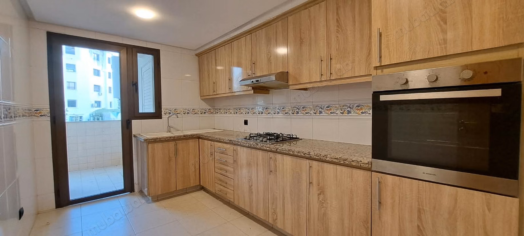 Beautiful 3-bedroom apartment for rent in Racine