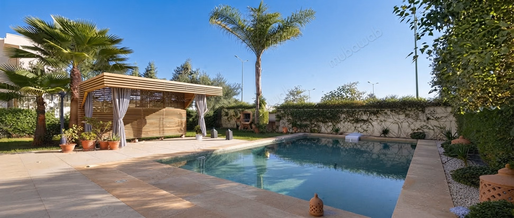 Villa moderne meublée à louer piscine et jardin