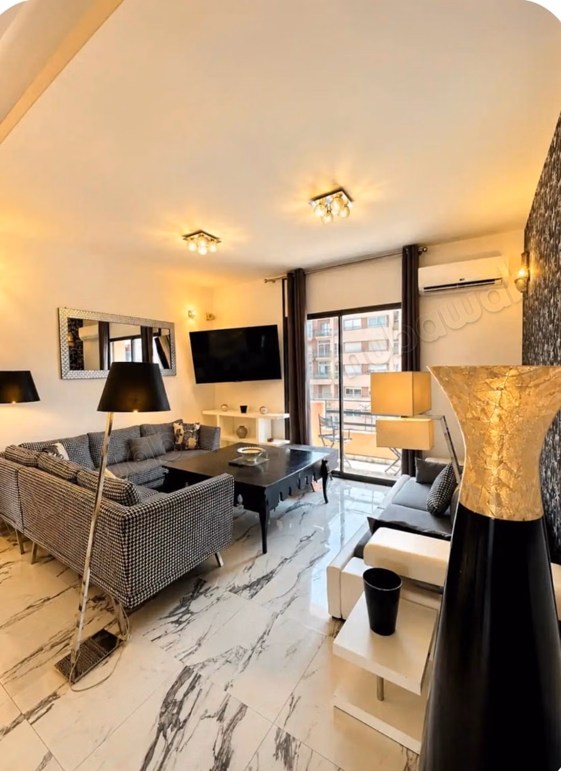 Vend appartement à Guéliz. 2 chambres. Bien meublé