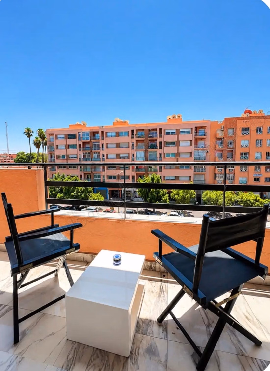 Vend appartement à Guéliz. 2 chambres. Bien meublé