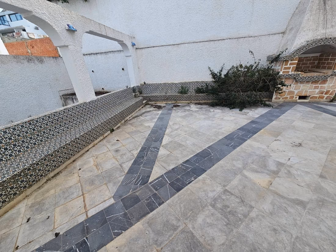  Menzah 9a: à vendre – villa de prestige
