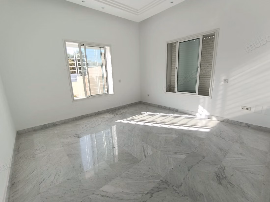 Villa con piscina al lago 2
