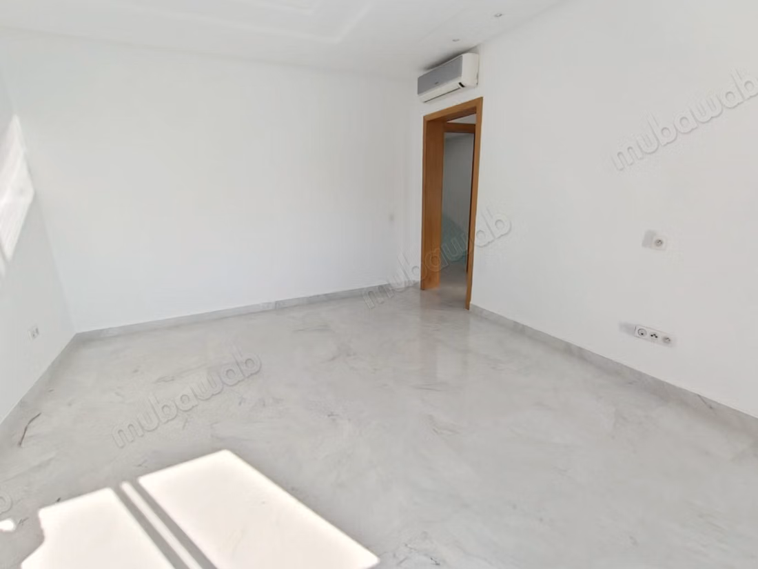 Villa con piscina al lago 2