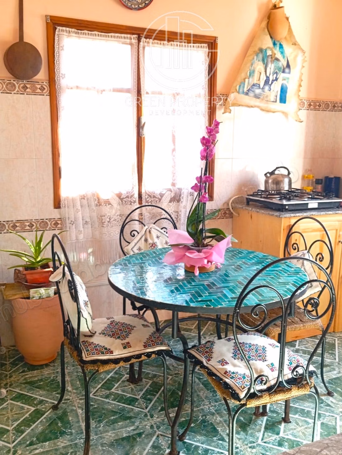 Bright apartment for long-term rental